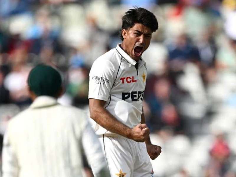 ْنوجوان آل راؤنڈر رضا اللہ نے اپنے ڈیبیو ٹیسٹ میں وہ کارنامہ انجام دیا جو کوئی نہ کرسکا