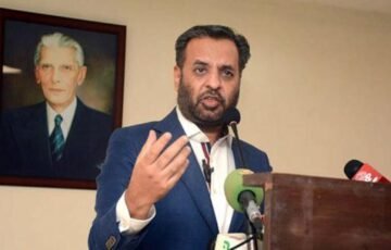 کراچی، ٹھیکیدار کی غفلت، سڑک پر الٹے اسٹاپر لگا دیے، متعدد گاڑیوں کے ٹائر برسٹ … نوکیلے حصے گاڑیوں کے ٹائروں سے ٹکراتے رہے،شہریوں کو ہزاروں روپے کے مالی نقصان کا سامنا … مزید