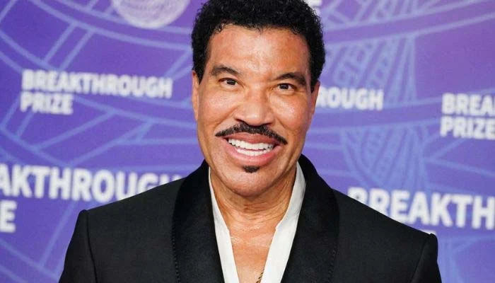 Lionel Richie needs care before getting back on stage