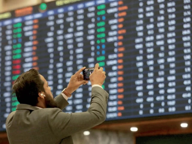 Policy rate status quo triggers PSX rebound