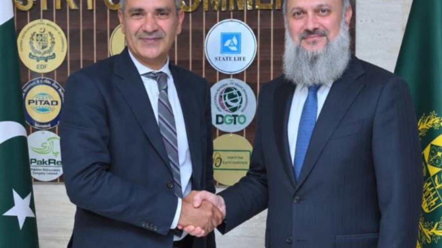 Pakistan, Canada to resume FIPA talks
