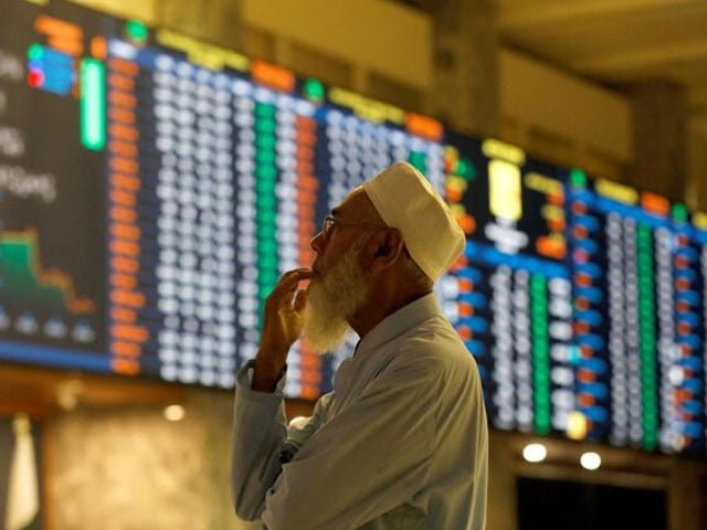 PSX slips 607.51 points as oil retreats, sector sell-off weigh on sentiment