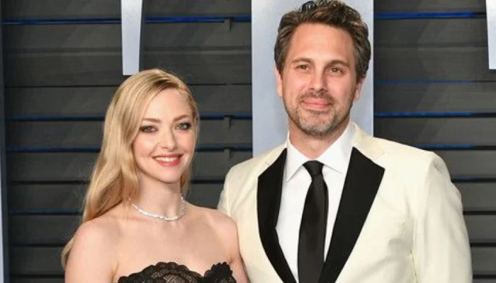Amanda Seyfried posts sweet photo of Thomas Sadoski hours before split news