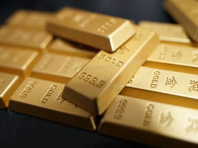 Gold up Rs7,900 ahead of Fed move