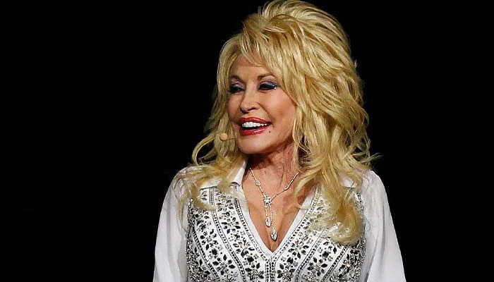 Dolly Parton’s final message plays during posthumous Lifetime Achievement honor
