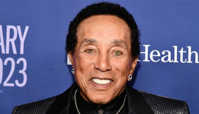 Smokey Robinson makes yet another switch for sexual assault lawsuit