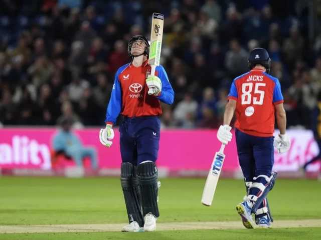 England seal series with Cardiff blitz