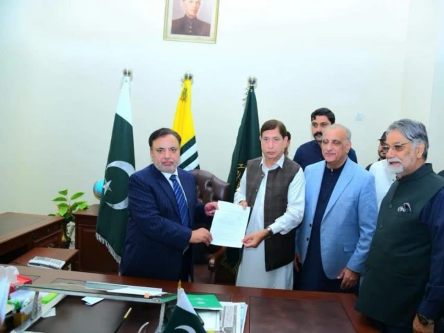چھچھ انٹر چینج کے قریب ٹائر پھٹنے سے کار کو حادثہ، ایک شخص جاں بحق … زخمیوں میں ایک شخص کی حالت تشویشناک ،زخمیوں کو فوری طور پر ٹی ایچ کیو حضرو منتقل کر دیا گیا