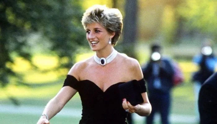 When Princess Diana ‘panic phone called’ Royal expert