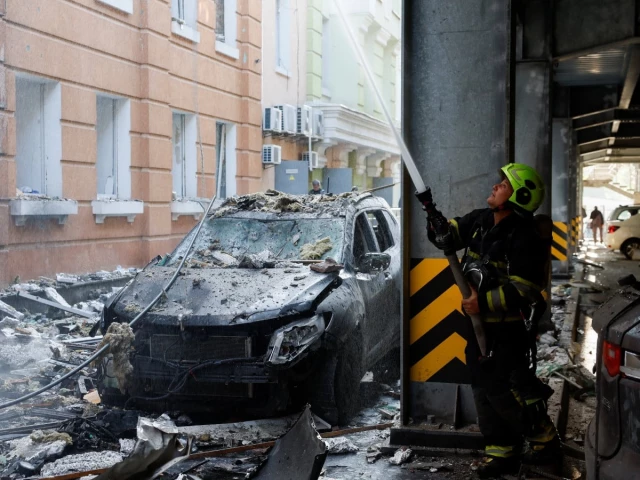 Russia kills eight in strikes on Ukraine as Trump meets Zelenskiy