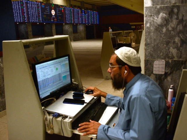 PSX flat as oil keeps investors cautious