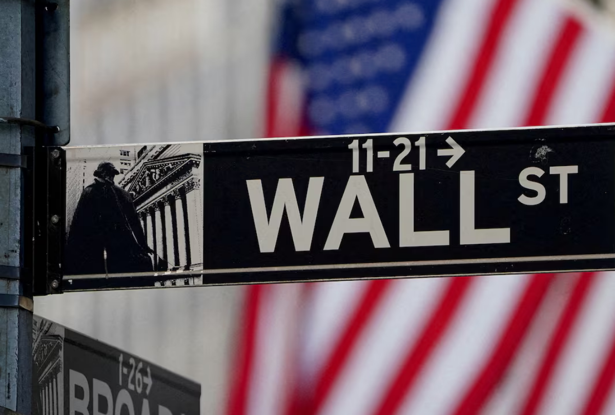 Wall Street ends higher on AI stocks buying