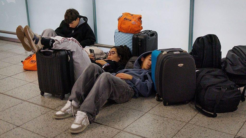 Air traffic failure was avoidable, says transport secretary