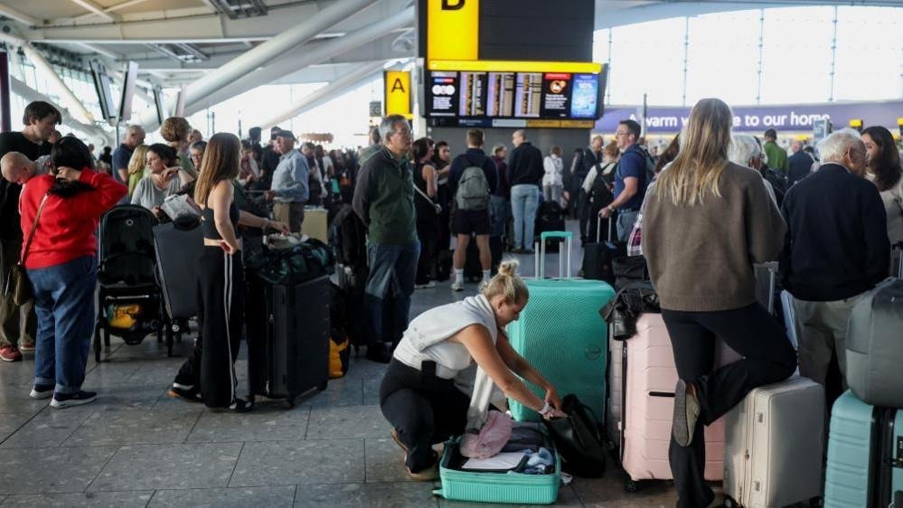 More flight cancellations as fallout from air traffic control glitch continues