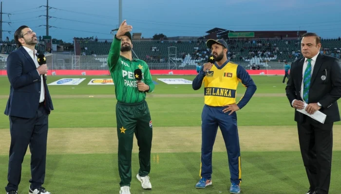Second T20I: Sri Lanka win toss, opt to bowl first against Pakistan