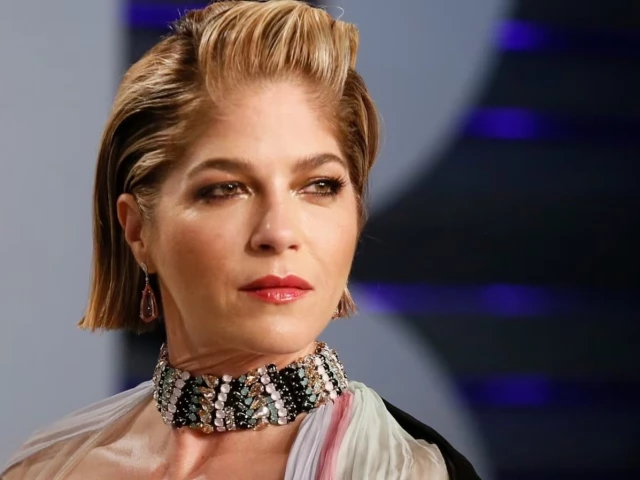 Selma Blair detained after alleged disturbance on New York flight