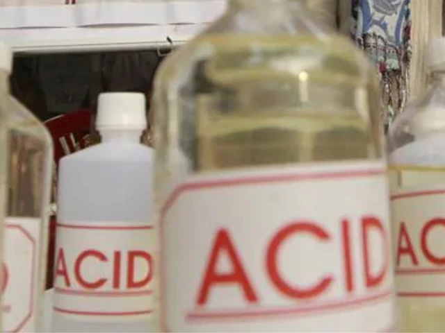 Man held for acid attack on rickshaw driver