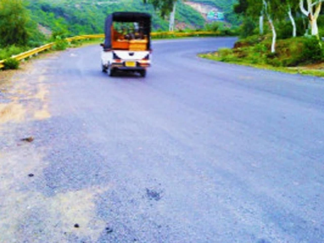 Kahuta Road project crawls on meagre funding