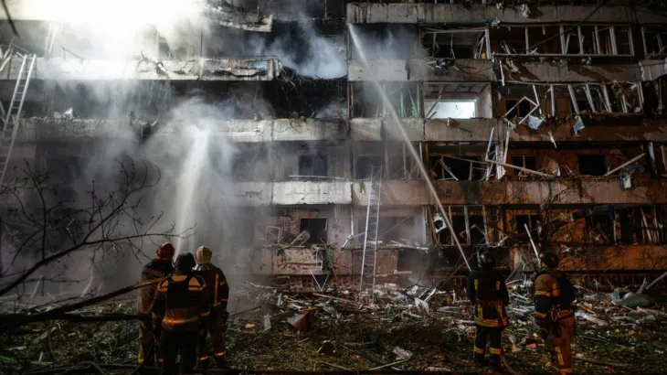 Kyiv hit by Russian ballistic missiles for second day with no warning