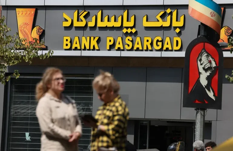 How do Iranians move money abroad to avoid US sanctions?