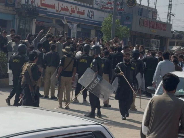 Police claim situation in Khyber under control after reported clashes Updated 4 hours ago