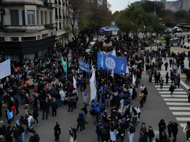 Thousands march in Argentina to demand implementation of public university funding law