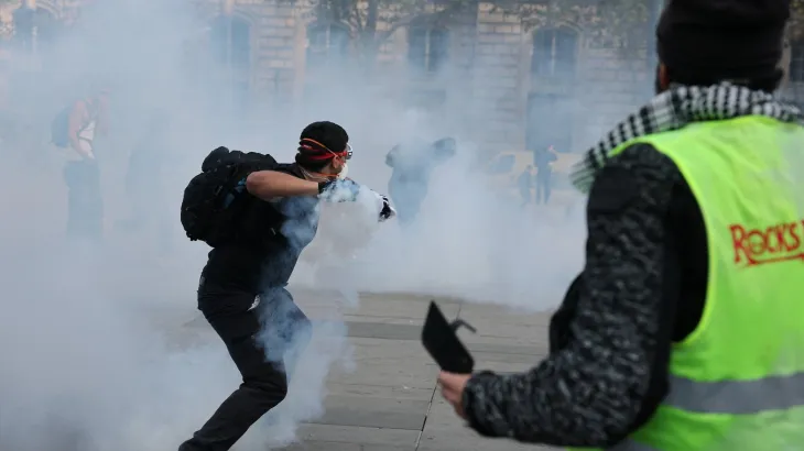 France tackles new wave of nationwide protests