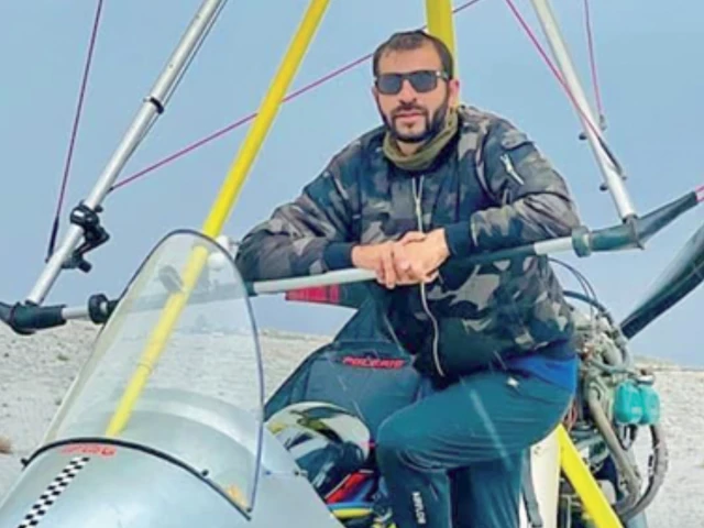 Peshawar pilot dies in plane crash