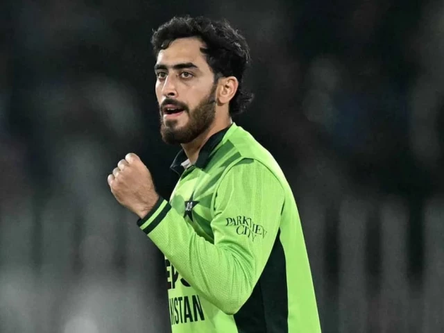 Minhas, Hasan help Pakistan demolish England