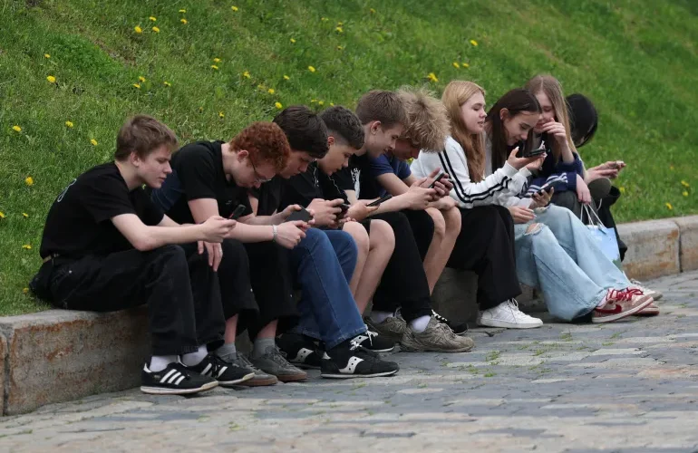 Greece joins push to ban social media for minors