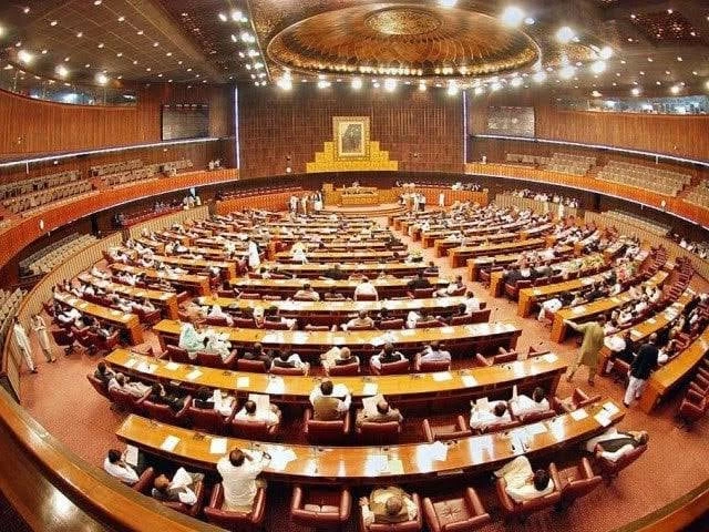 Fuel fears dominate Senate as winter looms Updated 16 minutes ago