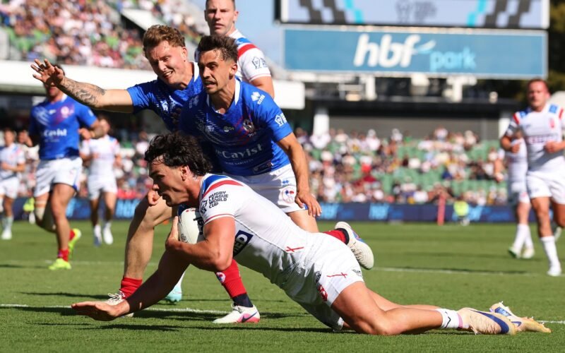 England thrash France to keep alive World Cup hopes