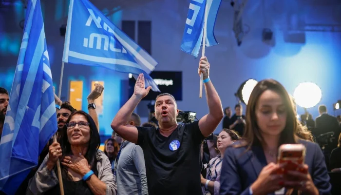 Israel polls head for deadlock as Netanyahu, Eisenkot fall short of clear path to power