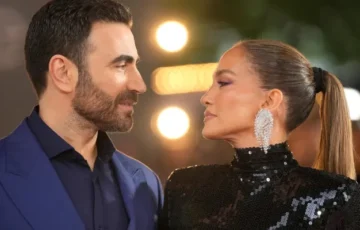 Jennifer Lopez’s romance with Brett Goldstein have one familiar twist