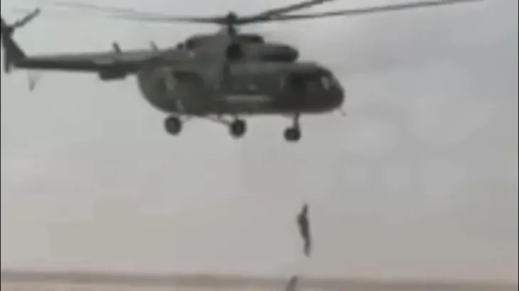 Men pulled from vehicle stranded by floods in Syria