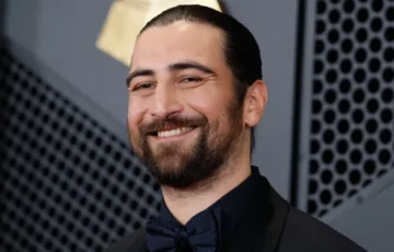 Noah Kahan hypes fans up for 2027 tour with exciting statement