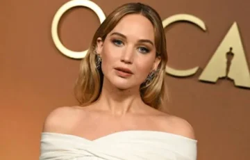Jennifer Lawrence addresses her gross habit with Liam Hemsworth