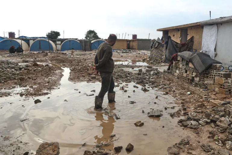 Flash floods kill five in Syria