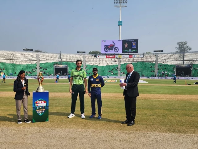 Pakistan opt to field first in tri-series final against Sri Lanka