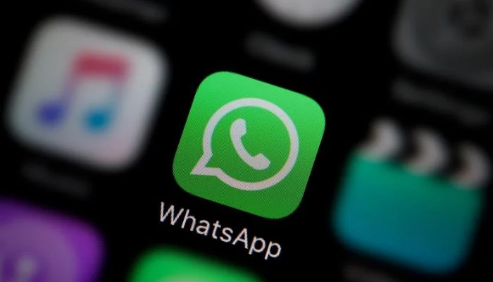 WhatsApp cover photo reaches iPhone: 4 privacy options
