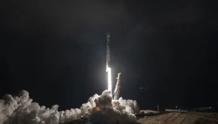 SpaceX Falcon 9 reaches 700th launch with starlink satellites in historic feat