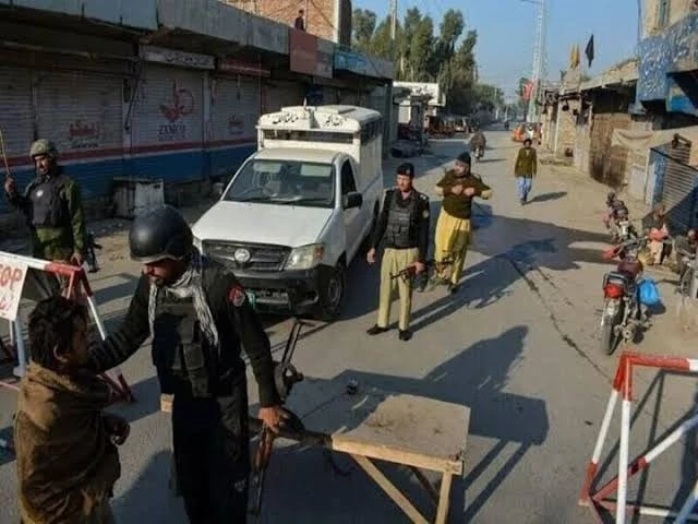 Terrorists attack Bostan police station Updated 12 minutes ago
