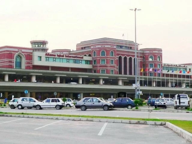 Azeri woman in alleged Lahore gang-rape case returns home under police escort