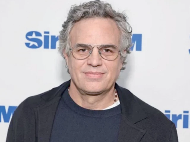 Mark Ruffalo warns Trump at voting rights rally