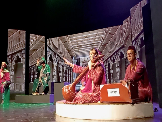 Play on Khusrau’s legacy charms spectators