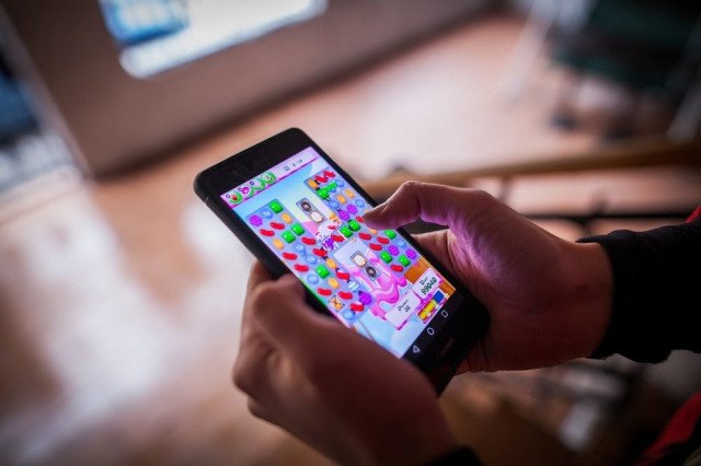 Traditional games fade as social media takes over