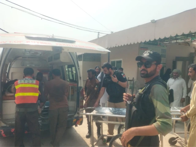 Four, including two FBR officials, killed in DI Khan firing