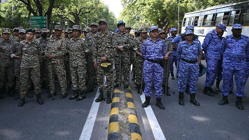 Indian opposition MPs detained in protest against election chief