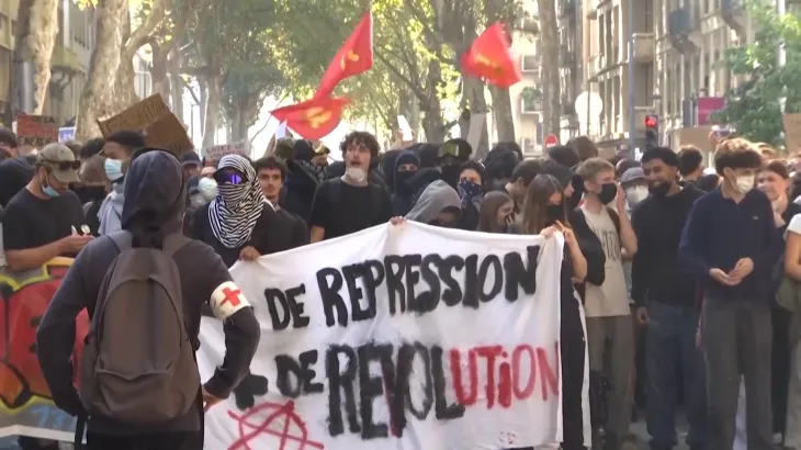 France’s student protests grow as hundreds of schools close