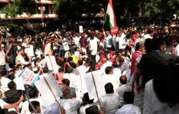 Indian opposition leaders detained during voter lists protest